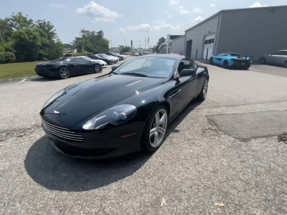 Aston Martin DB9