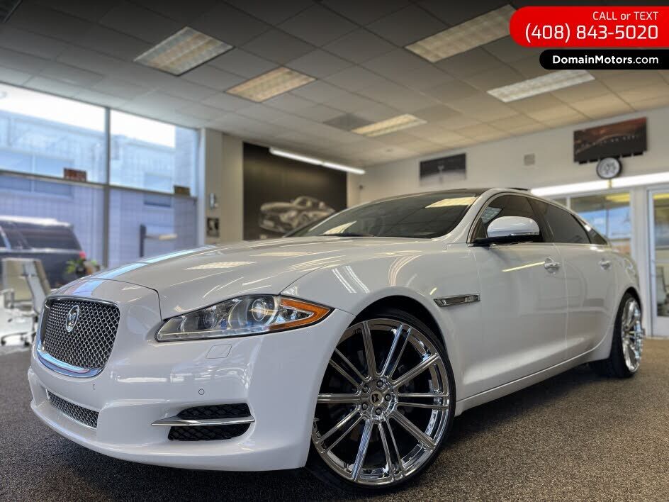 Jaguar XJ