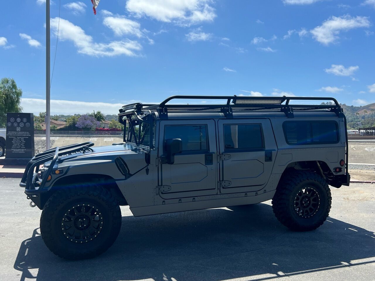 HUMMER H1