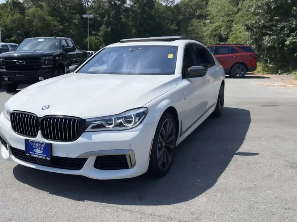 BMW M760i