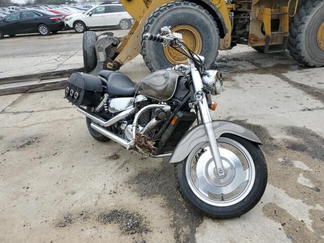 Honda VT1100C2 (SHADOW SABRE)