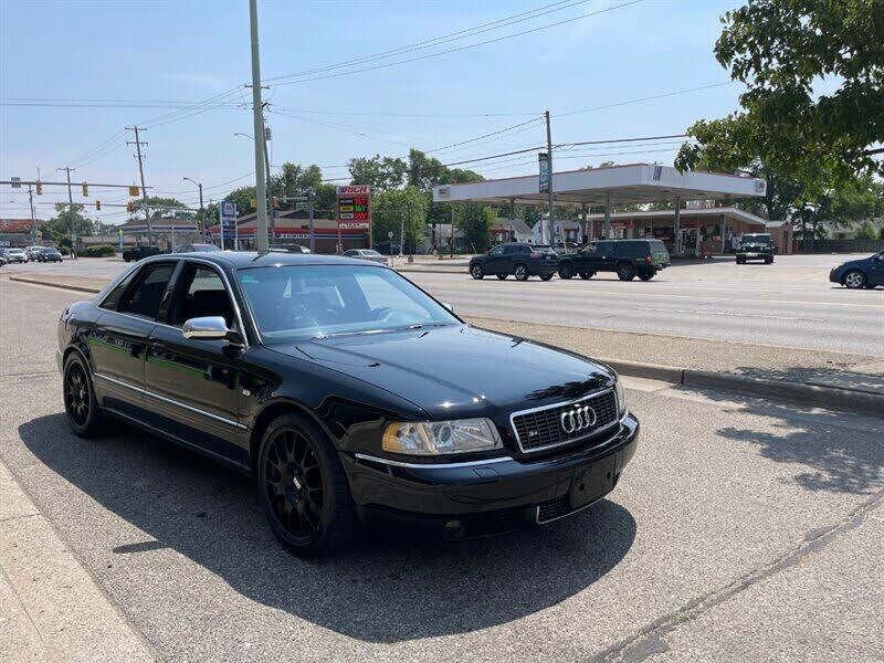 Audi S8
