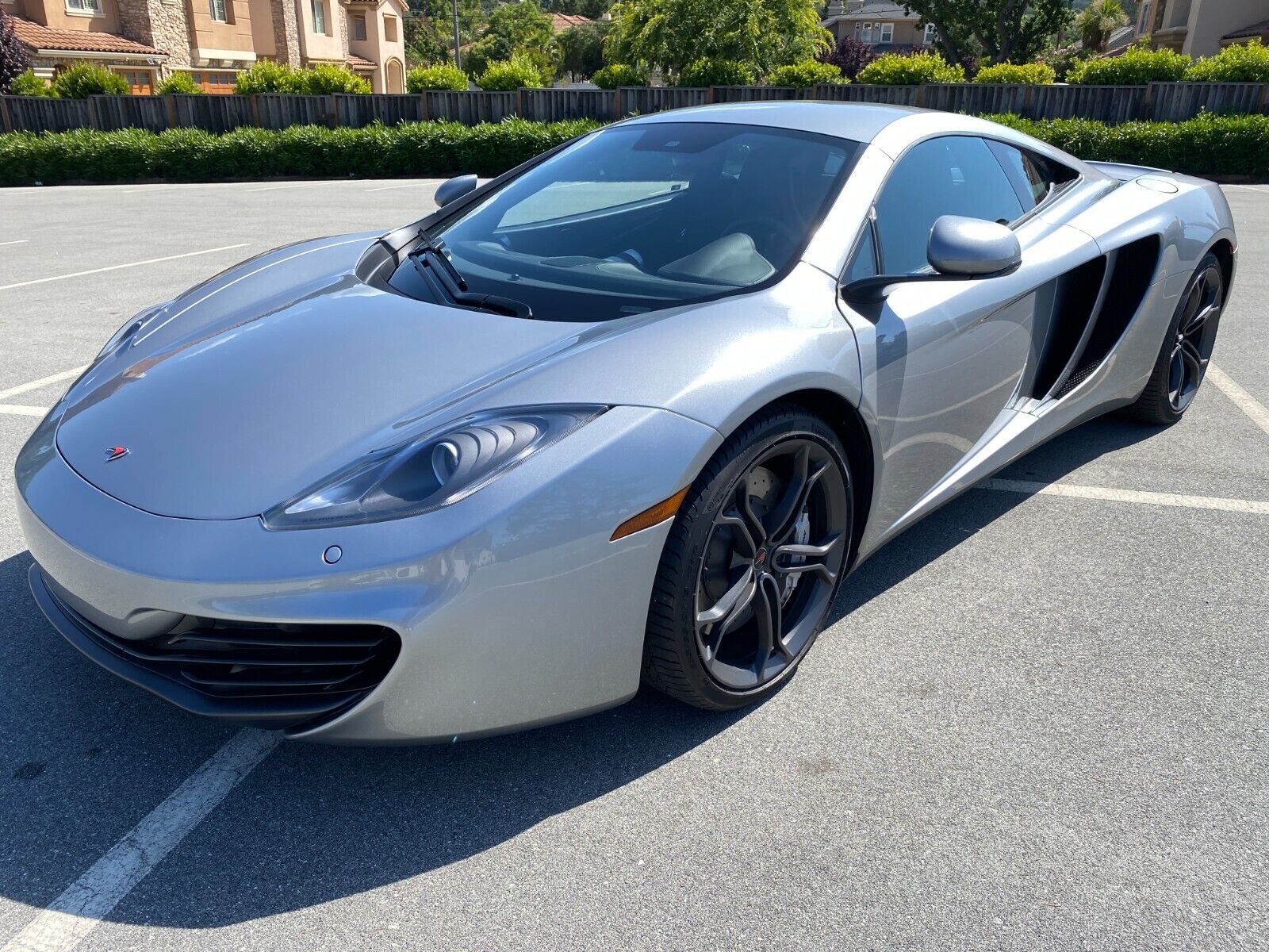 McLaren MP4-12C