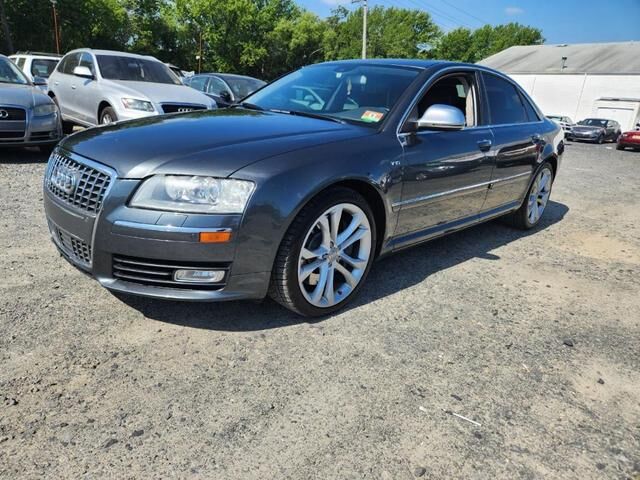Audi S8