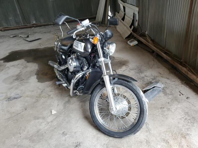 Honda VT750 (Shadow)
