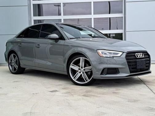 AUDI