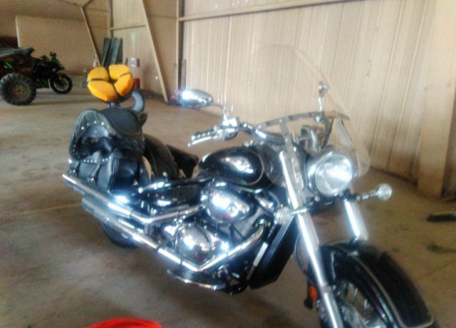 Suzuki VL800K