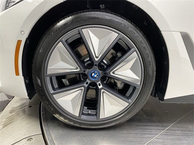 2023 BMW i4