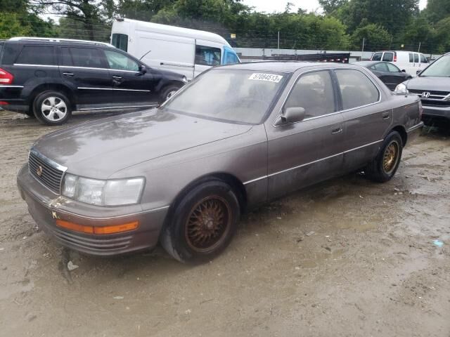 Lexus LS