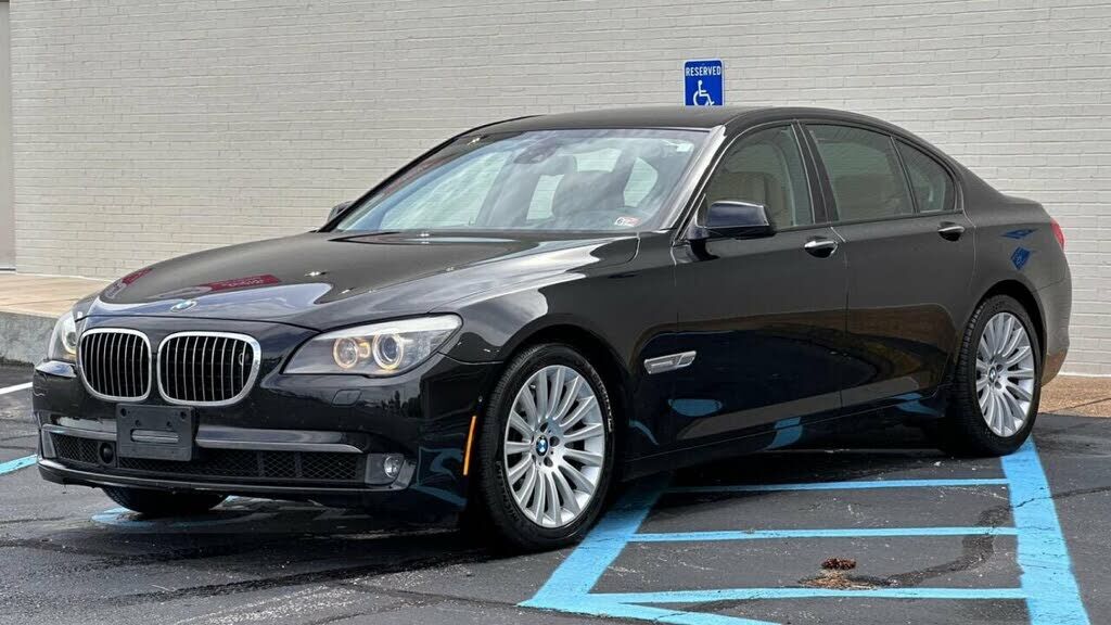 BMW 750i