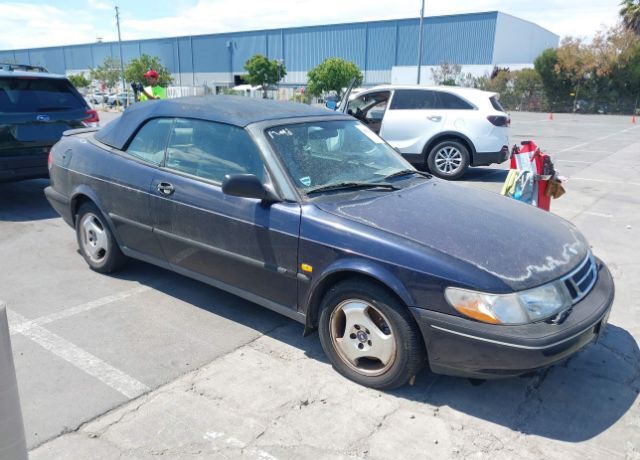 Saab 900