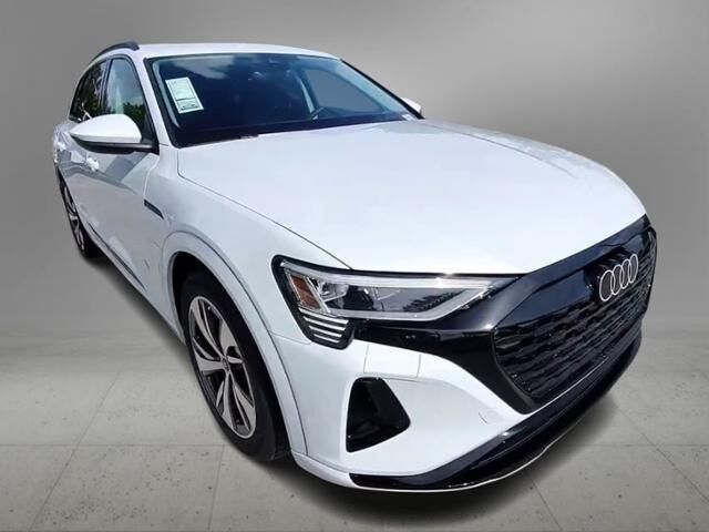 2024 Audi Q8
