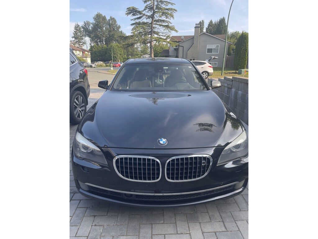 BMW 750i