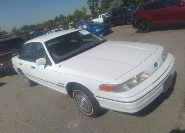 Ford Crown Victoria