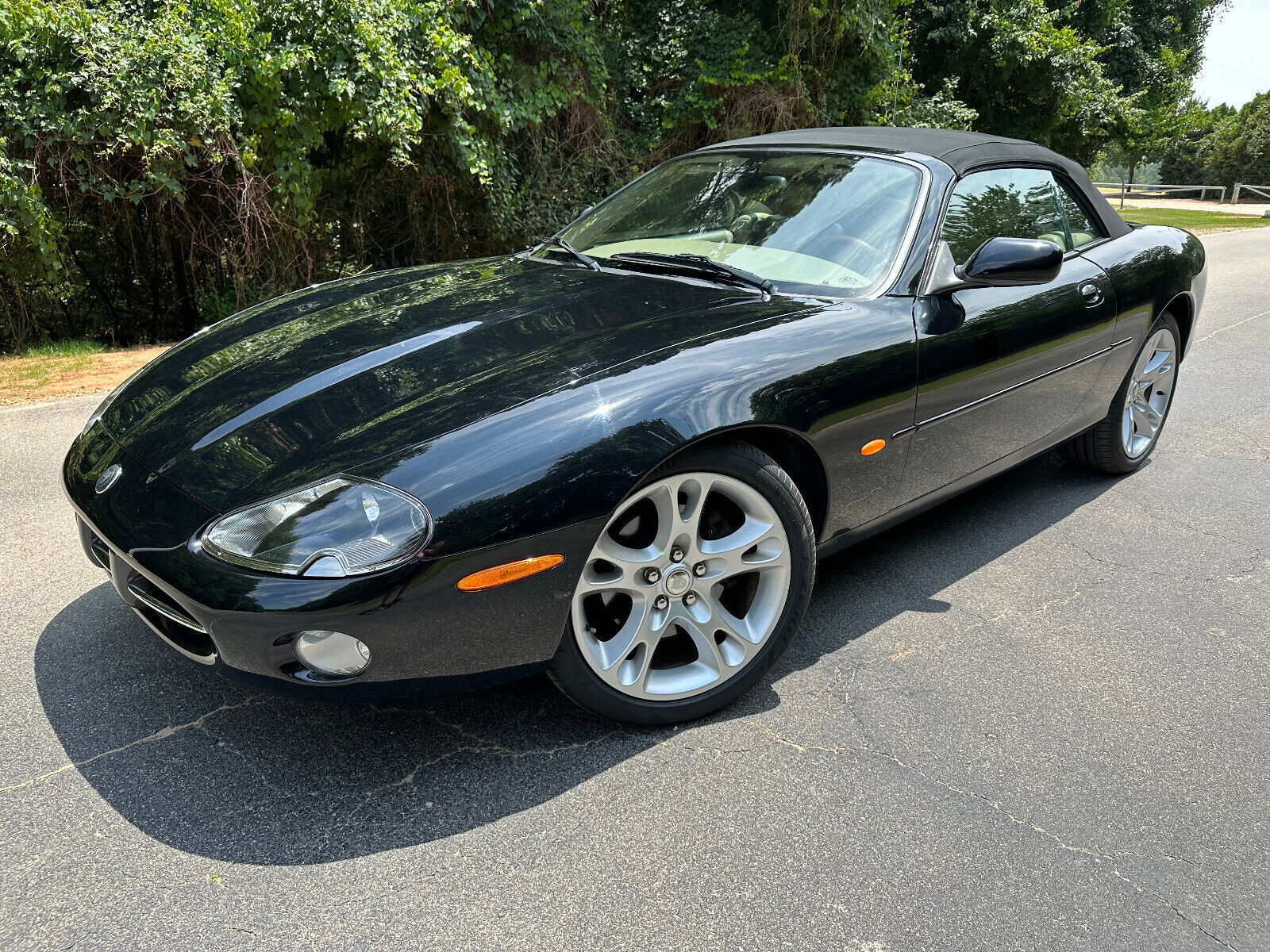 Jaguar XK8
