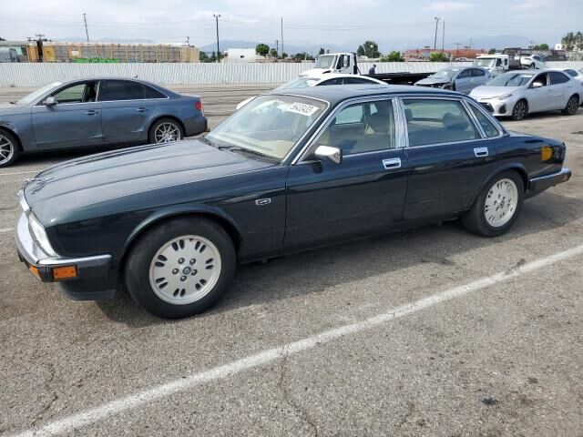 Jaguar XJ6