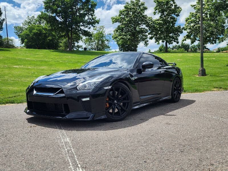Nissan GT-R