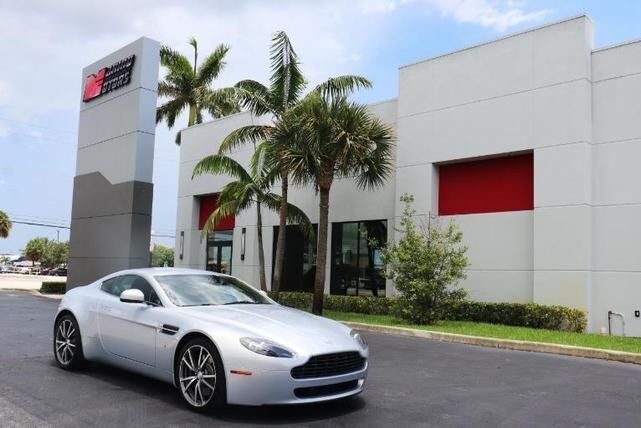 Aston Martin V8 Vantage