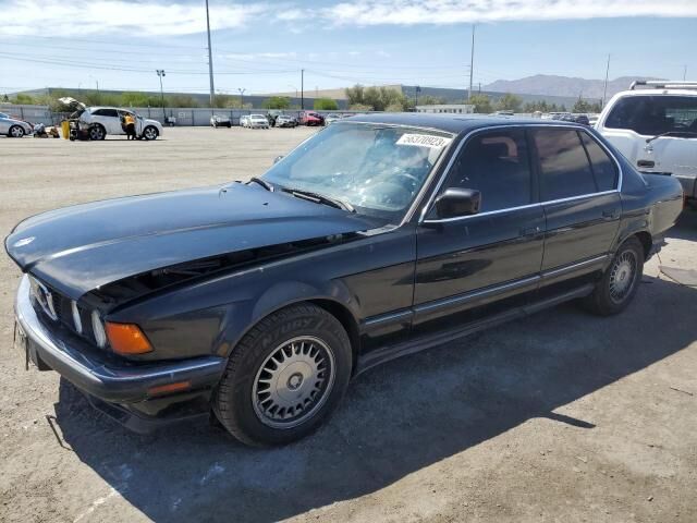 BMW 740i