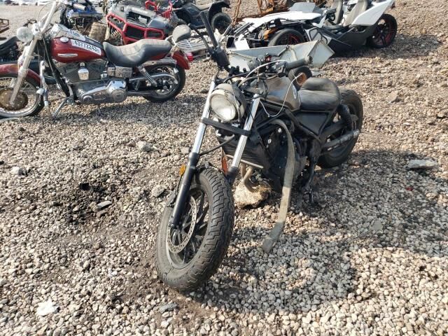 Honda CMX500 (Rebel500)