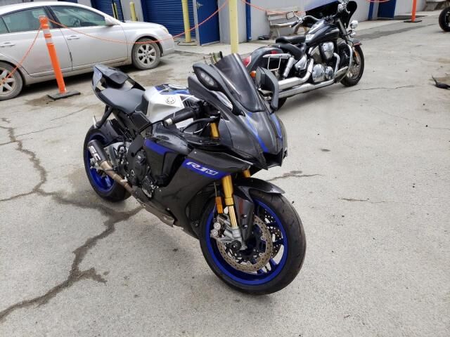 YAMAHA