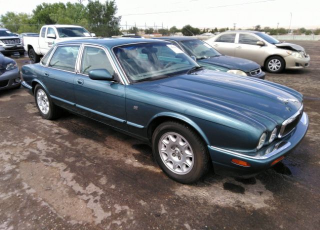 Jaguar XJ8