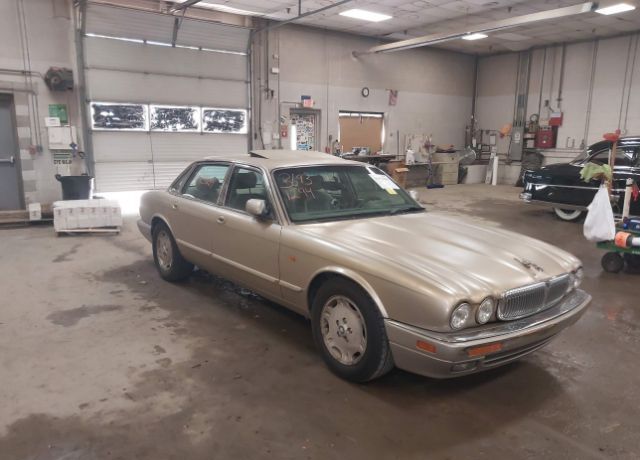 Jaguar XJ6