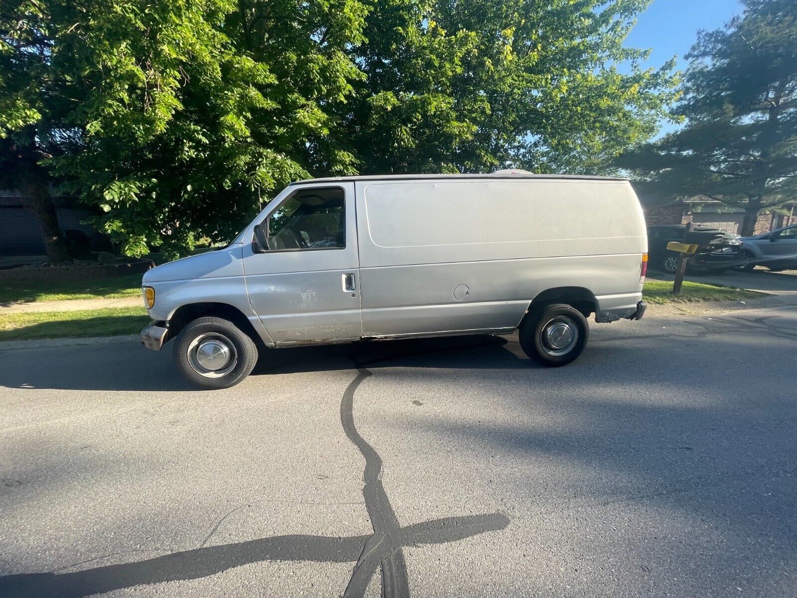 Ford E-250