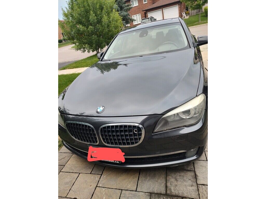 BMW 750i
