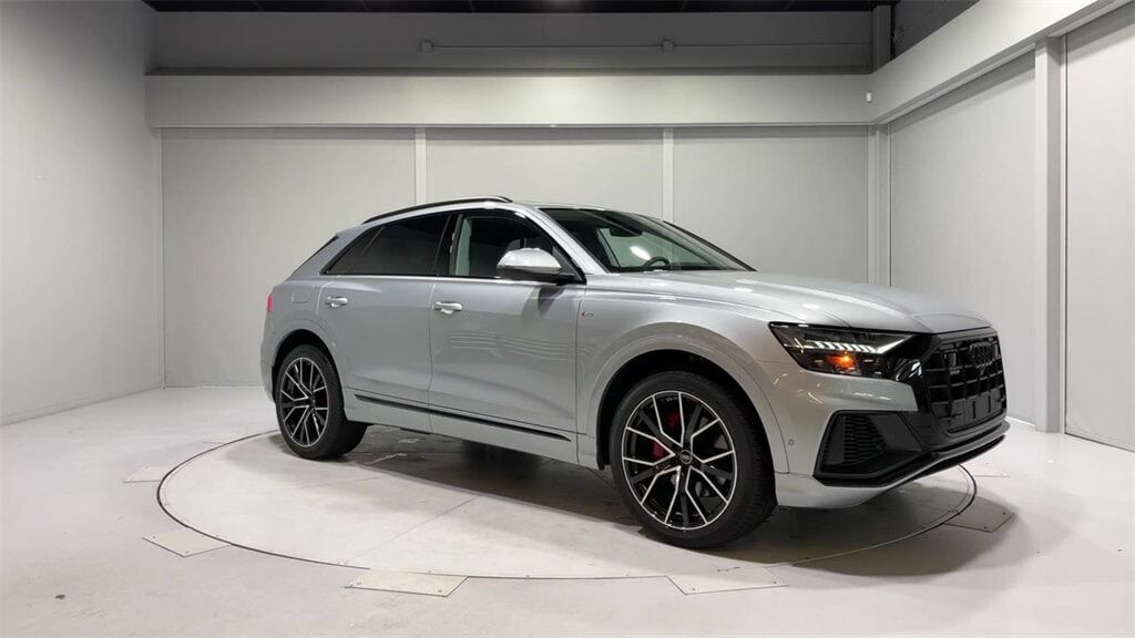 2023 Audi Q8
