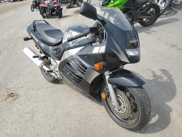 Suzuki RF900R