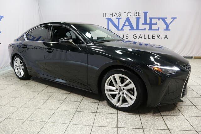 2021 Lexus IS