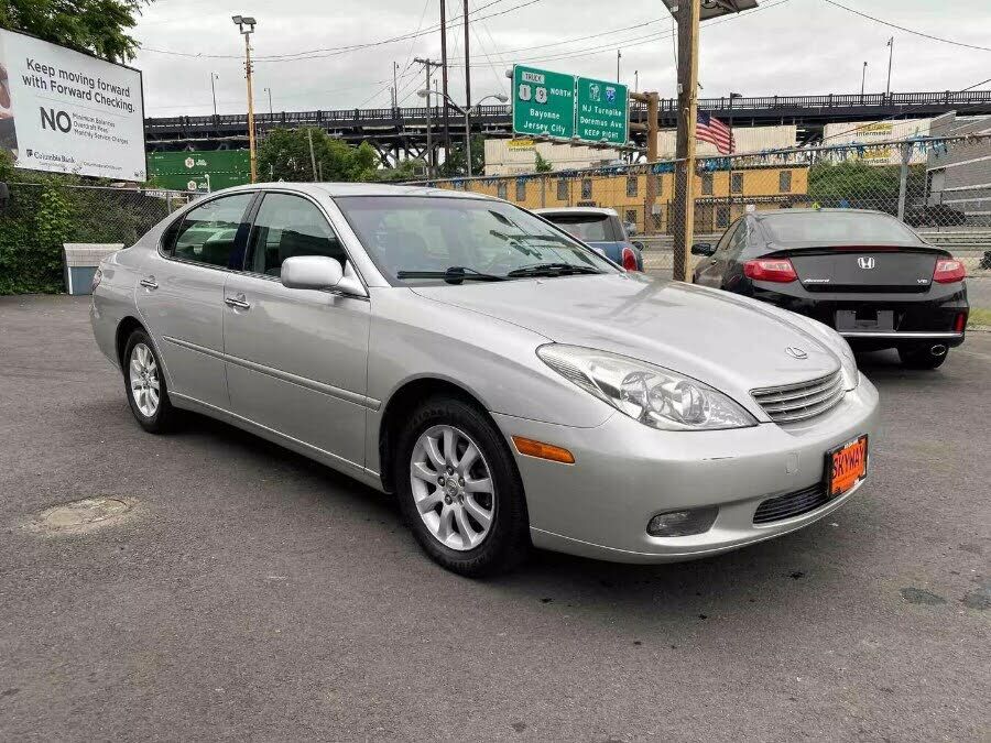 LEXUS