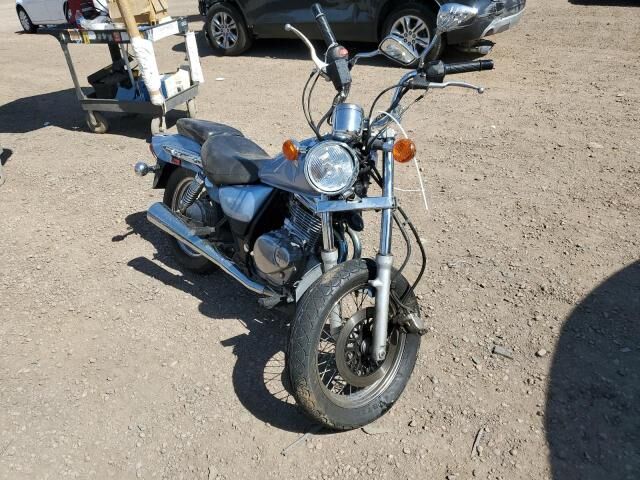 Suzuki GZ250