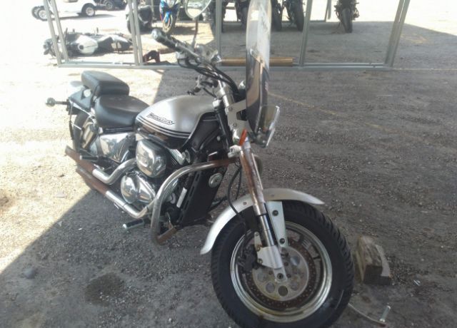 Suzuki VZ800K
