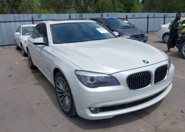 BMW 740i