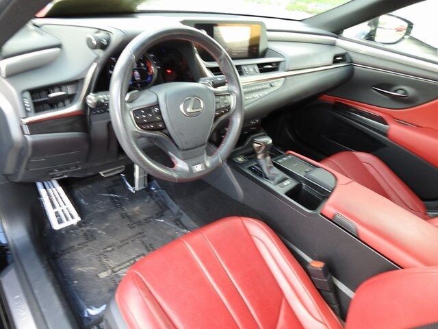 2019 Lexus ES