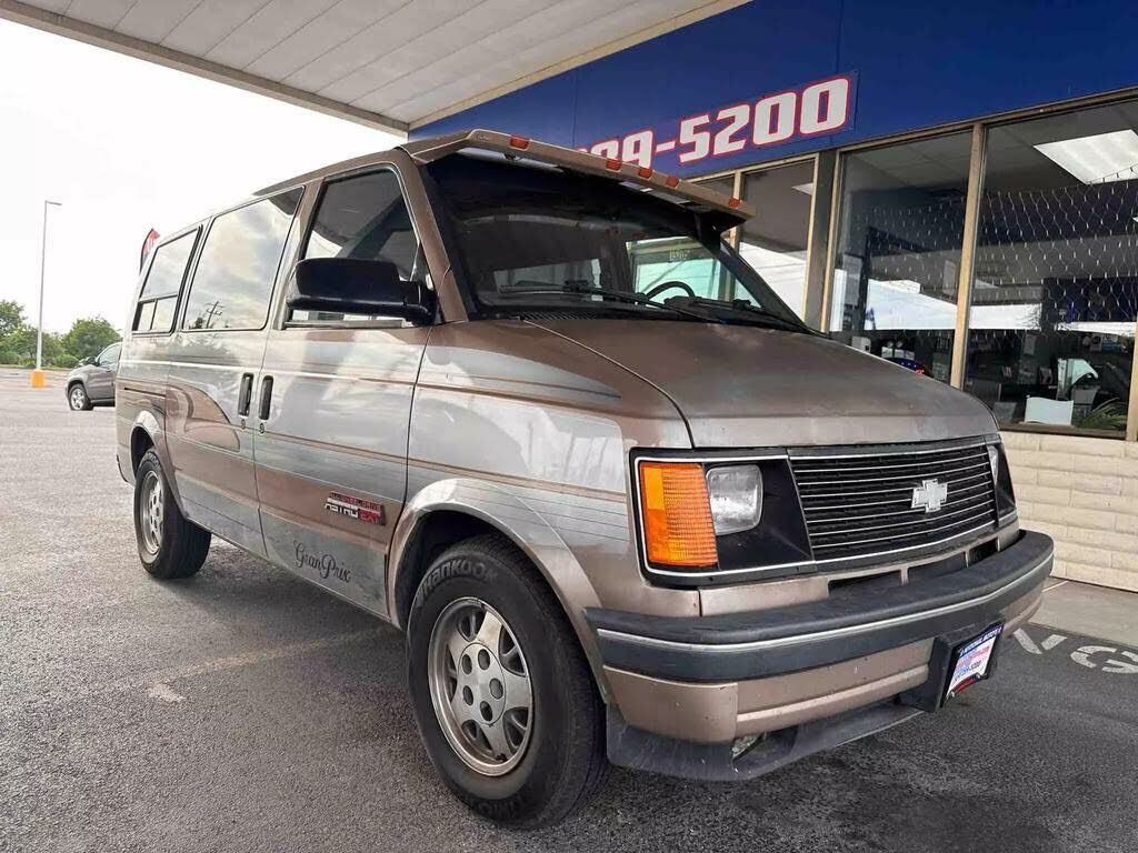 Chevrolet Astro Van