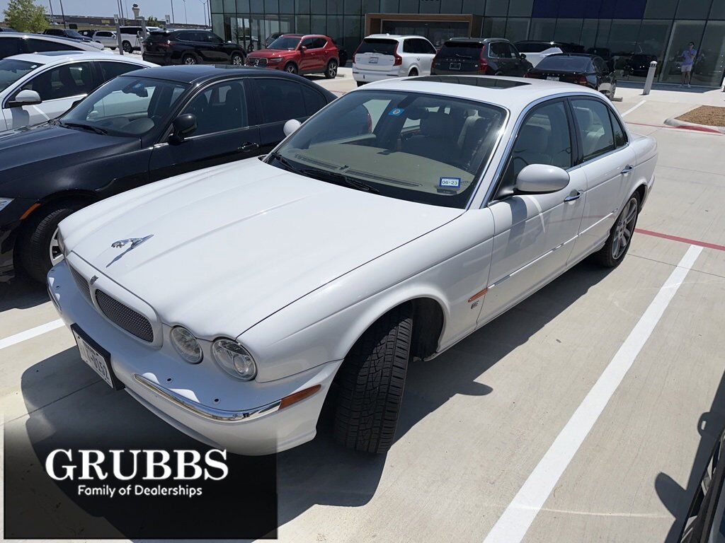 Jaguar XJR