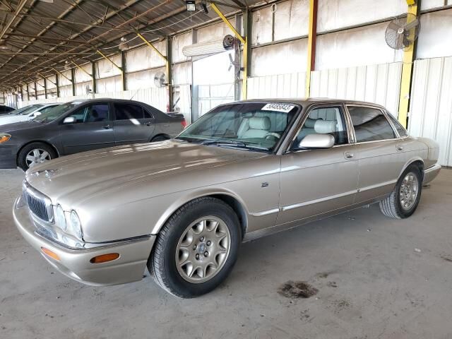 Jaguar XJ8