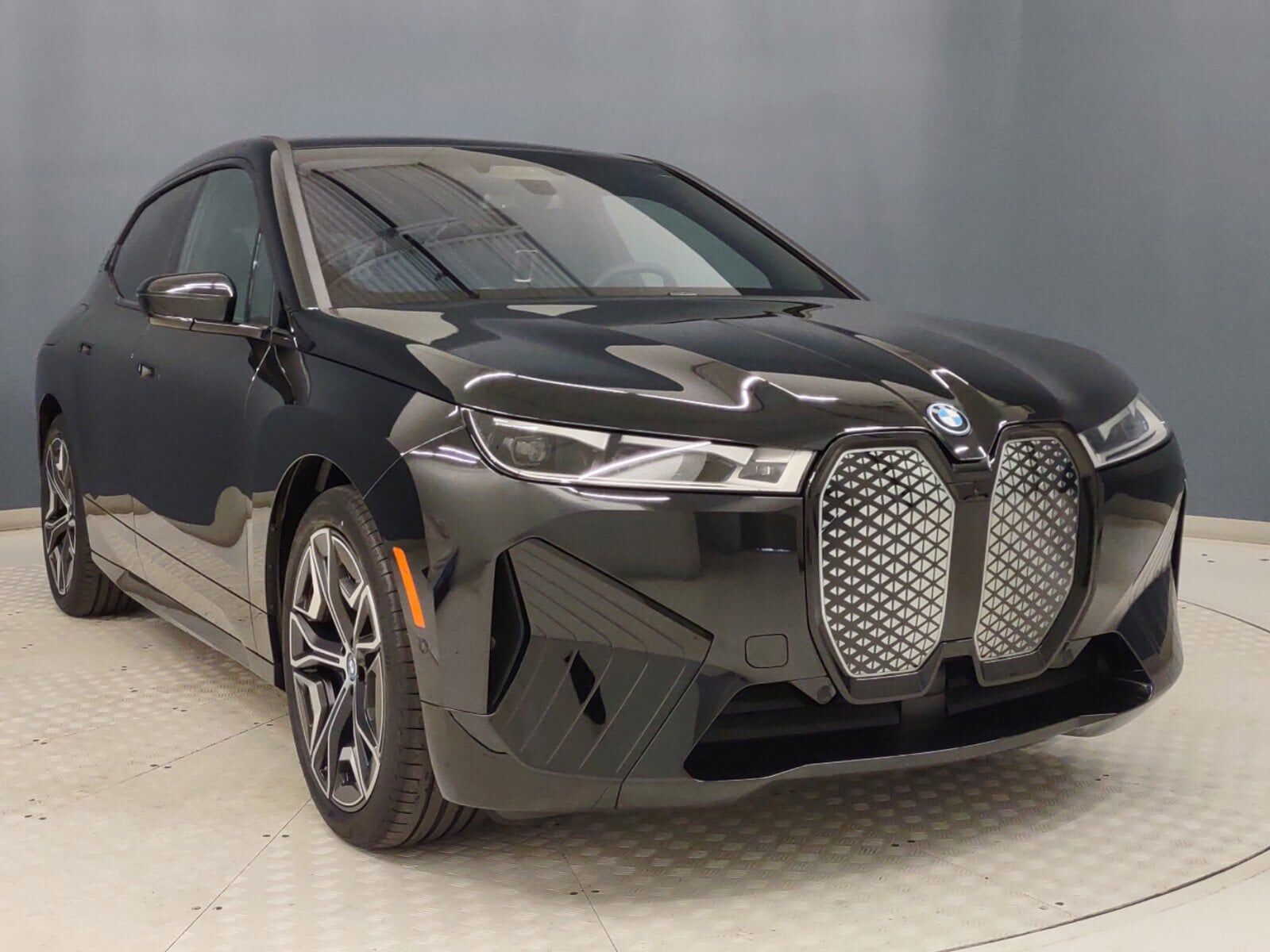 2023 BMW iX