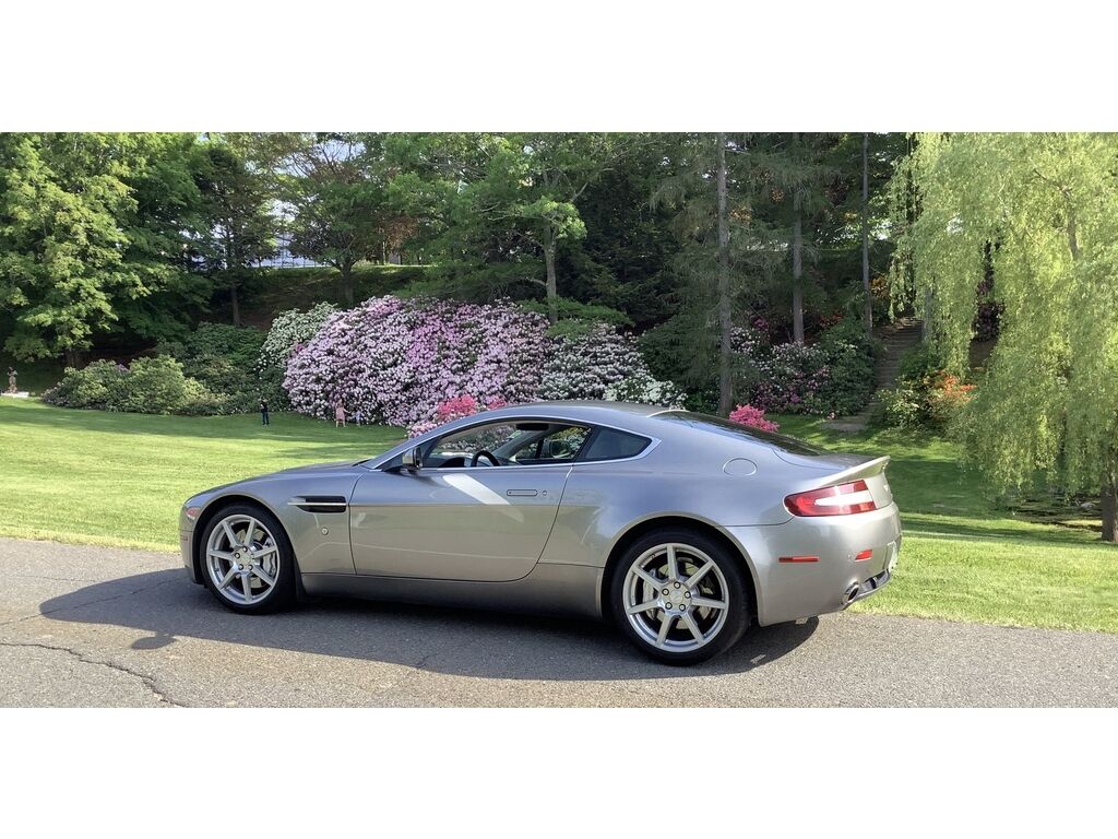 Aston Martin V8 Vantage