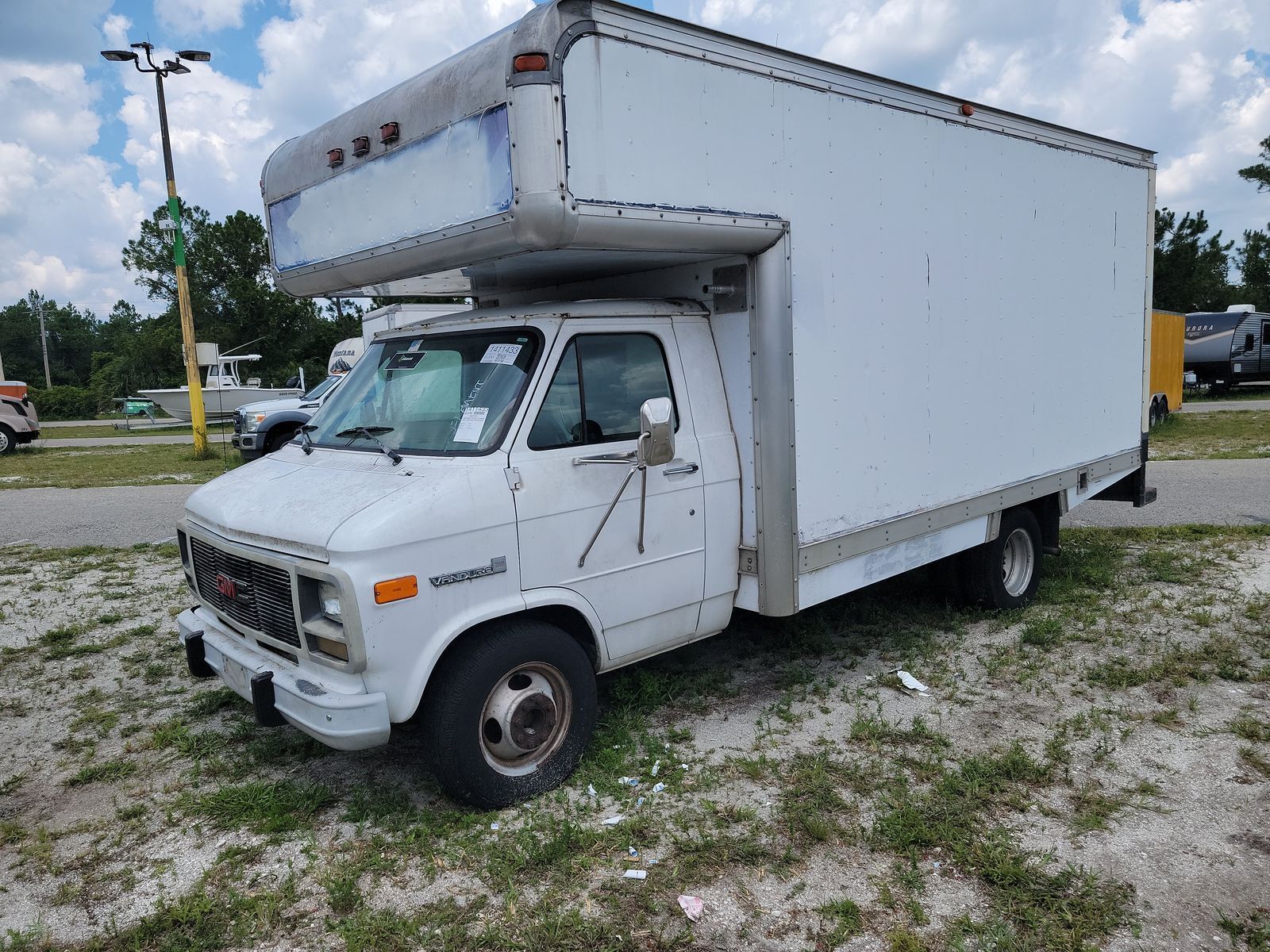 GMC Cutaway Van