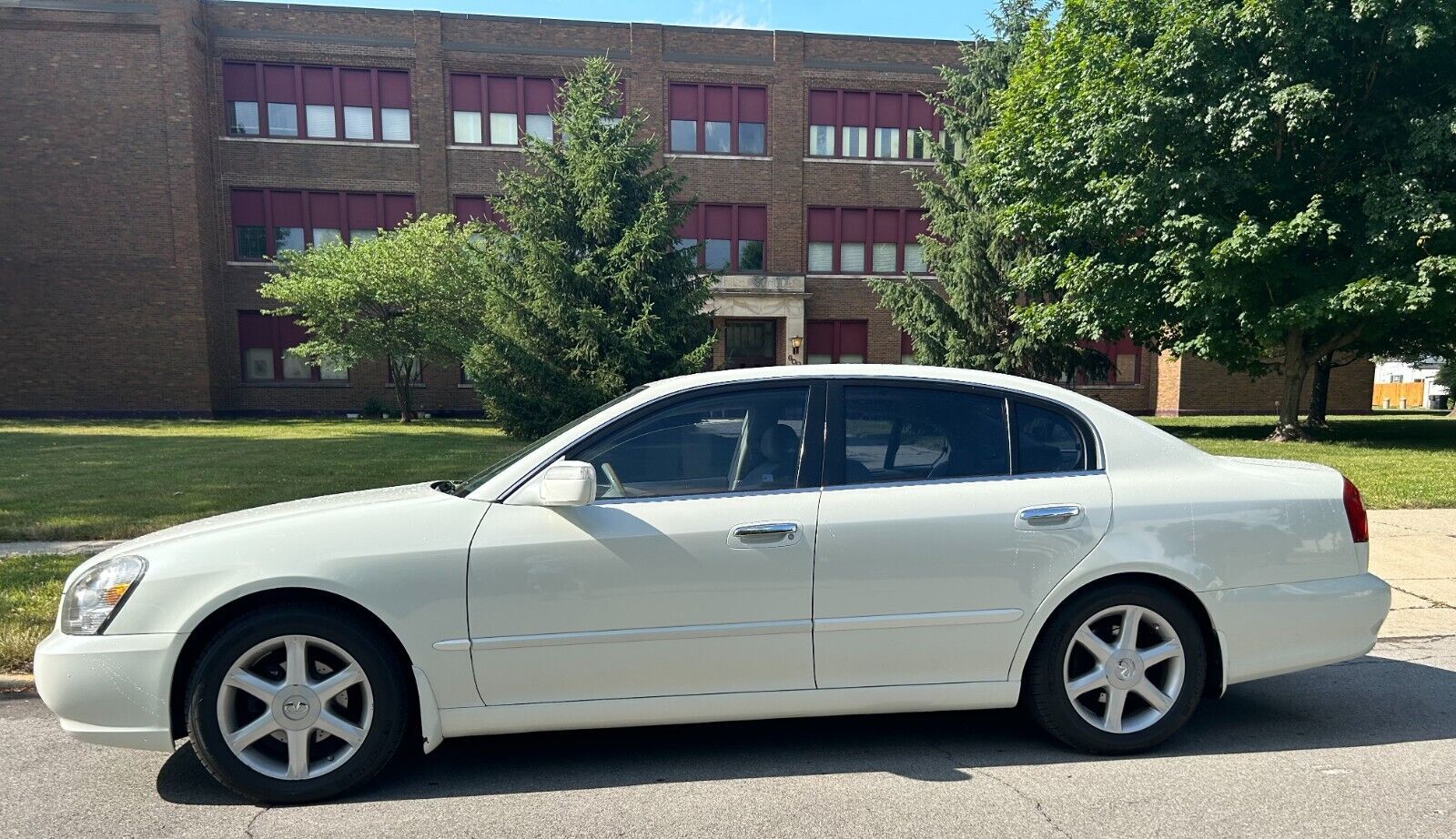 Infiniti Q45