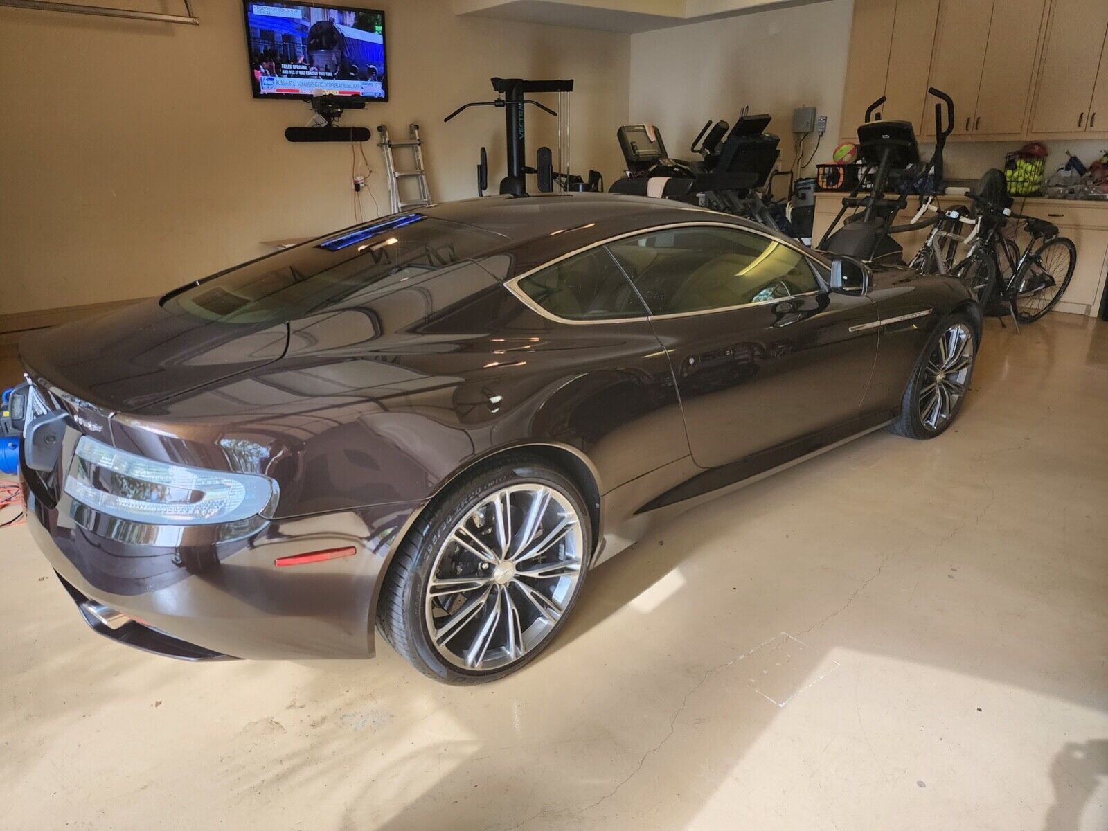Aston Martin Virage