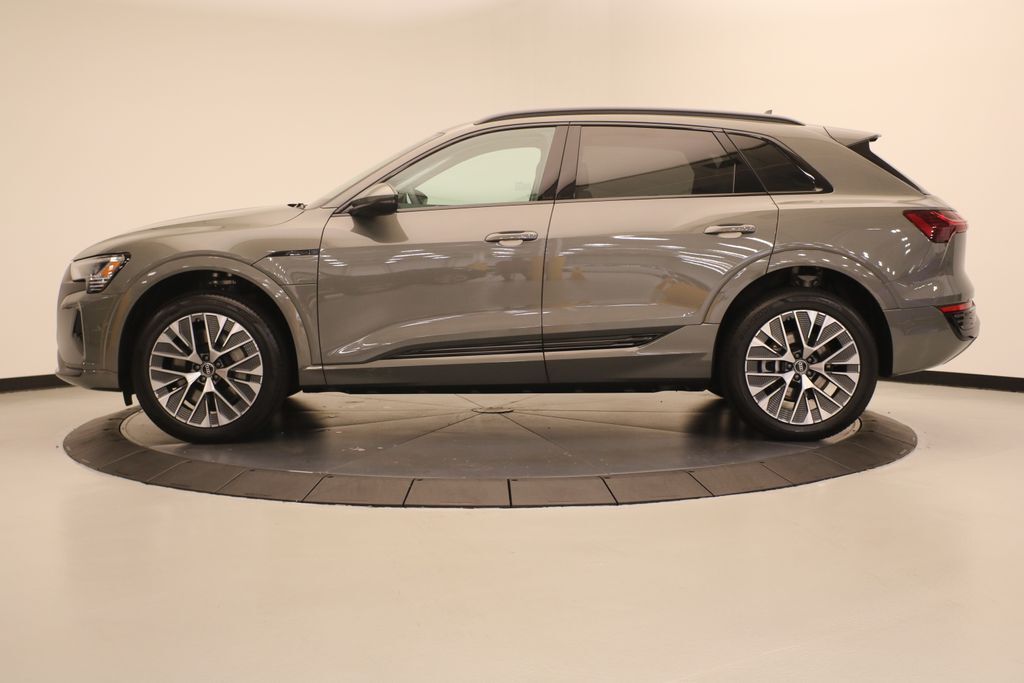 2024 Audi Q8