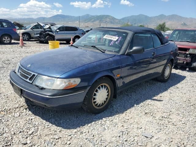 Saab 900