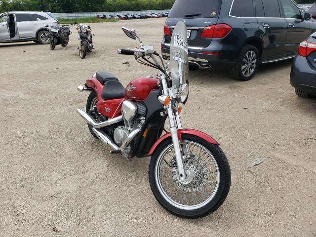 Honda VT600C (SHADOW VLX)