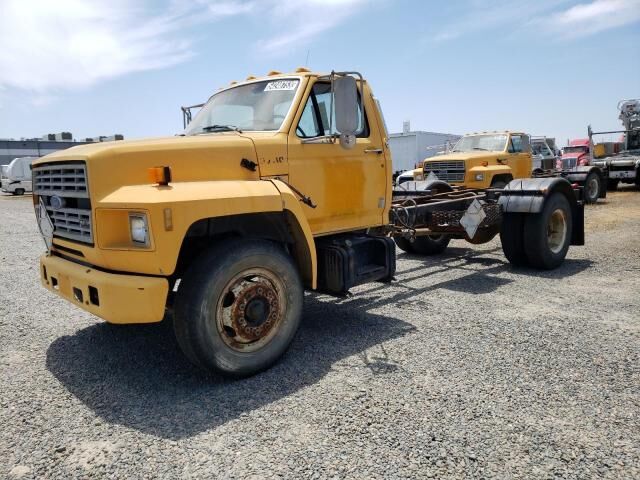 Ford F-700