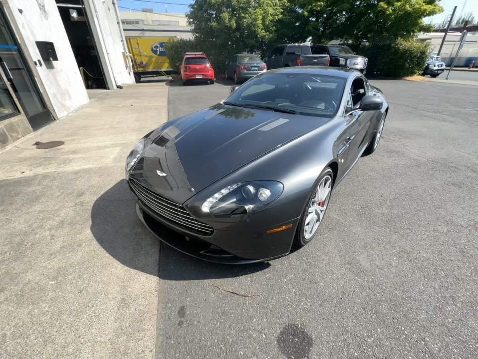 Aston Martin V8 Vantage